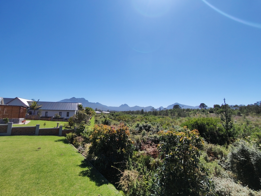3 Bedroom Property for Sale in Kraaibosch Western Cape